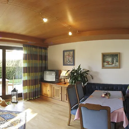 Sportpension Christina By Piaunddirk Фюген