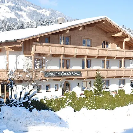 Konukevi Sportpension Christina By Piaunddirk Fügen