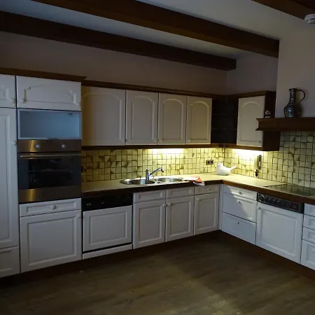 Konukevi Sportpension Christina By Piaunddirk Fügen