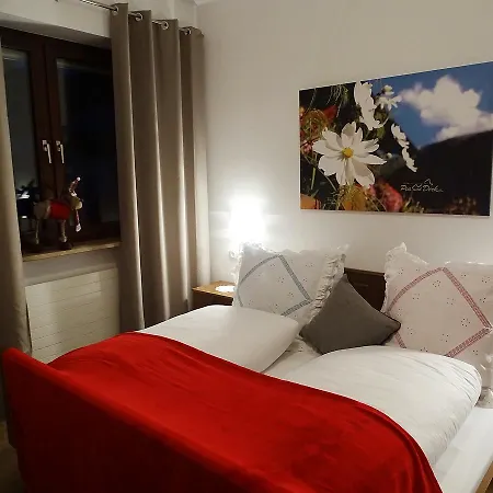 Gasthuis Sportpension Christina By Piaunddirk Fügen