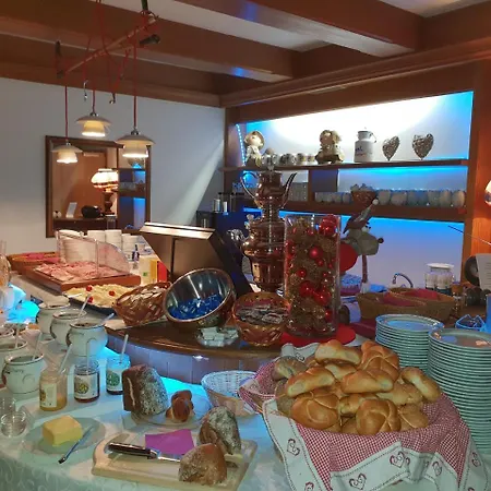 Гостевой дом Sportpension Christina By Piaunddirk