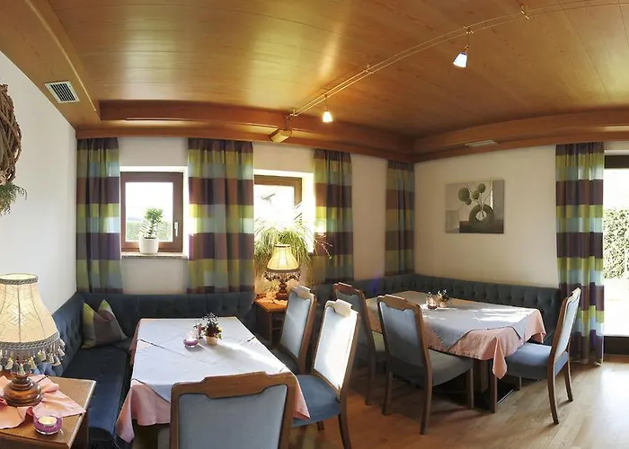 Sportpension Christina By Piaunddirk Gasthof Fügen