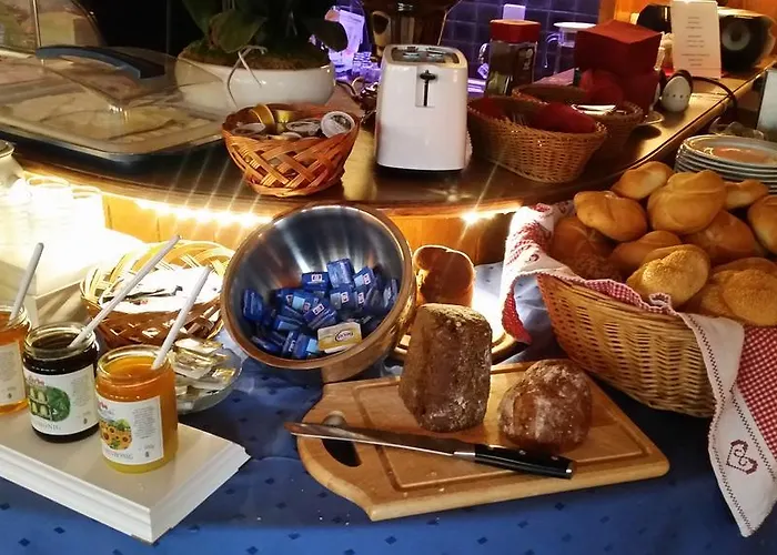 Sportpension Christina By Piaunddirk Gasthof Fügen