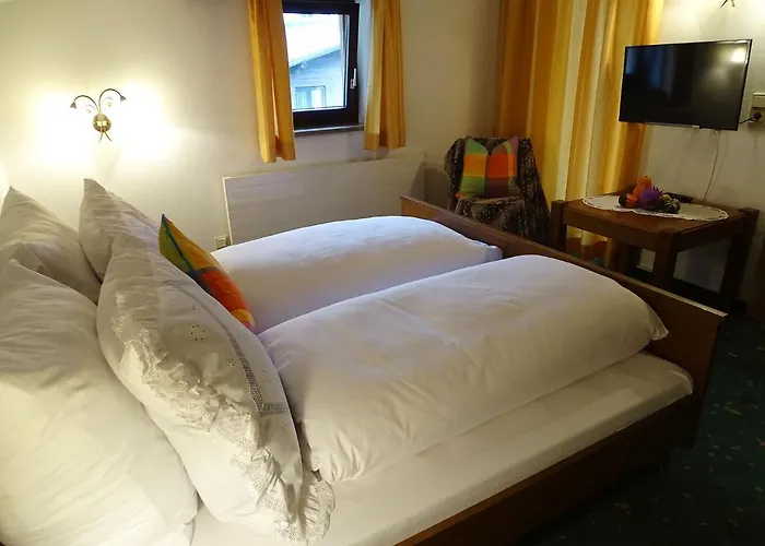 Gasthof Sportpension Christina By Piaunddirk Fügen